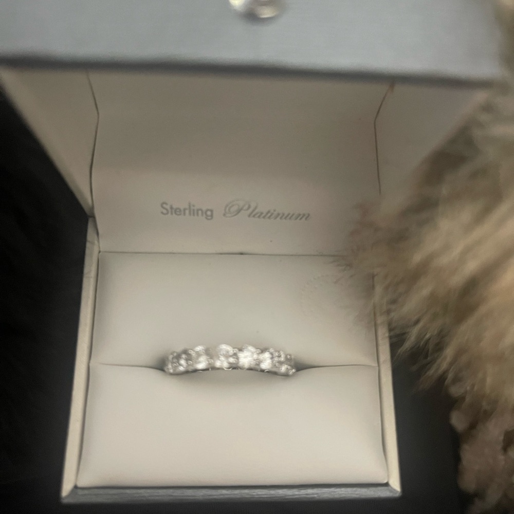 Crislu Wedding Band